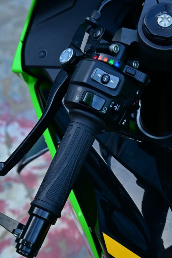 Heated Grips Premium Temperature Controller with USB Charging Type C Universal Fit for All Bikes