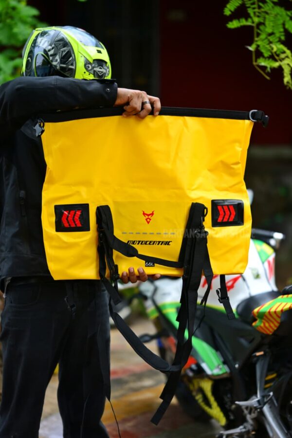 MotoCentric Tailbag Waterproof Light Blink 66LTR